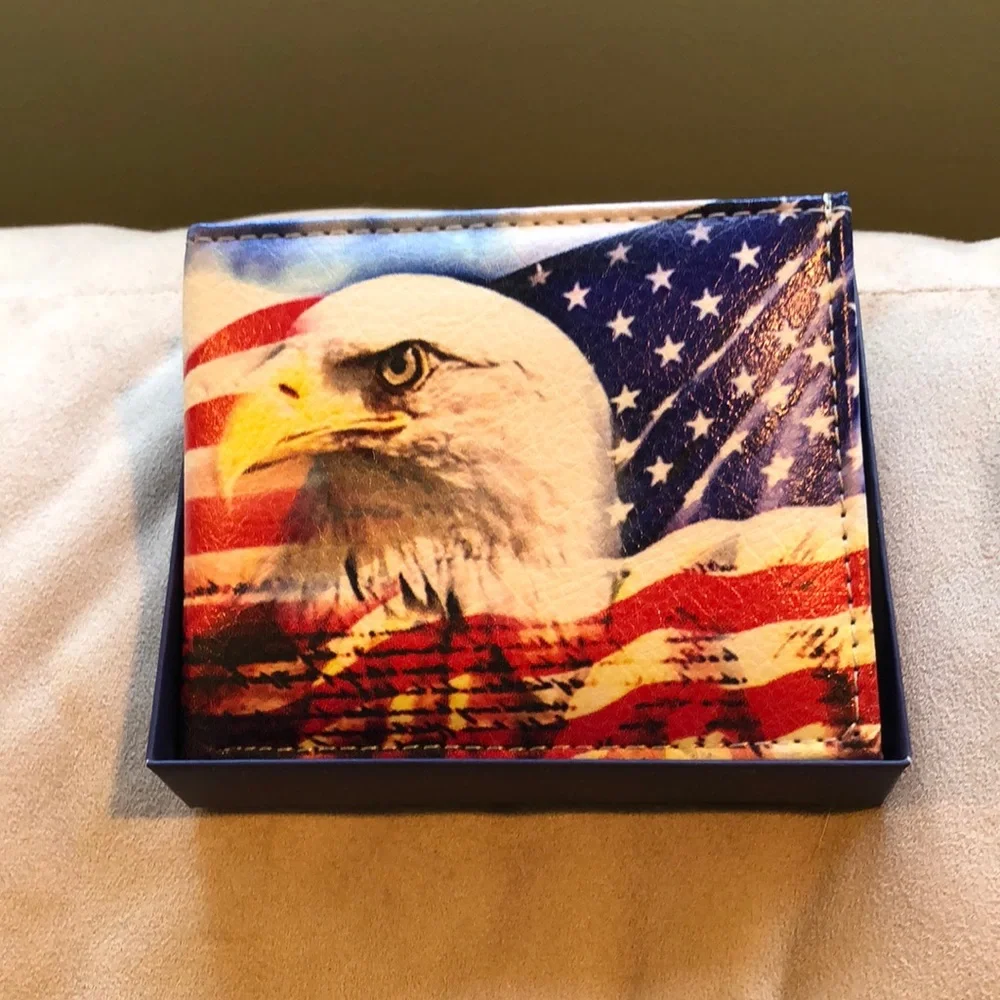 - Patriotic Wallet - - Picture 1 of 8